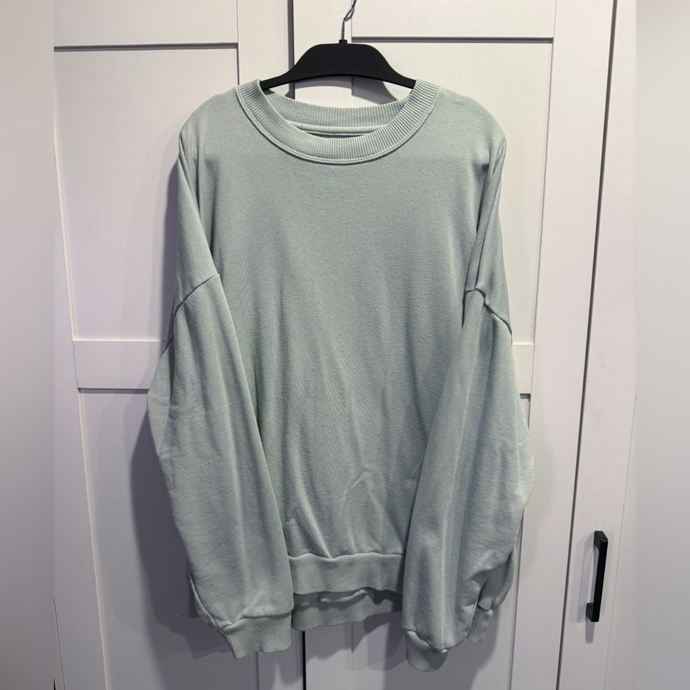 American Eagle Outfitters Mint Crewneck Crewneck